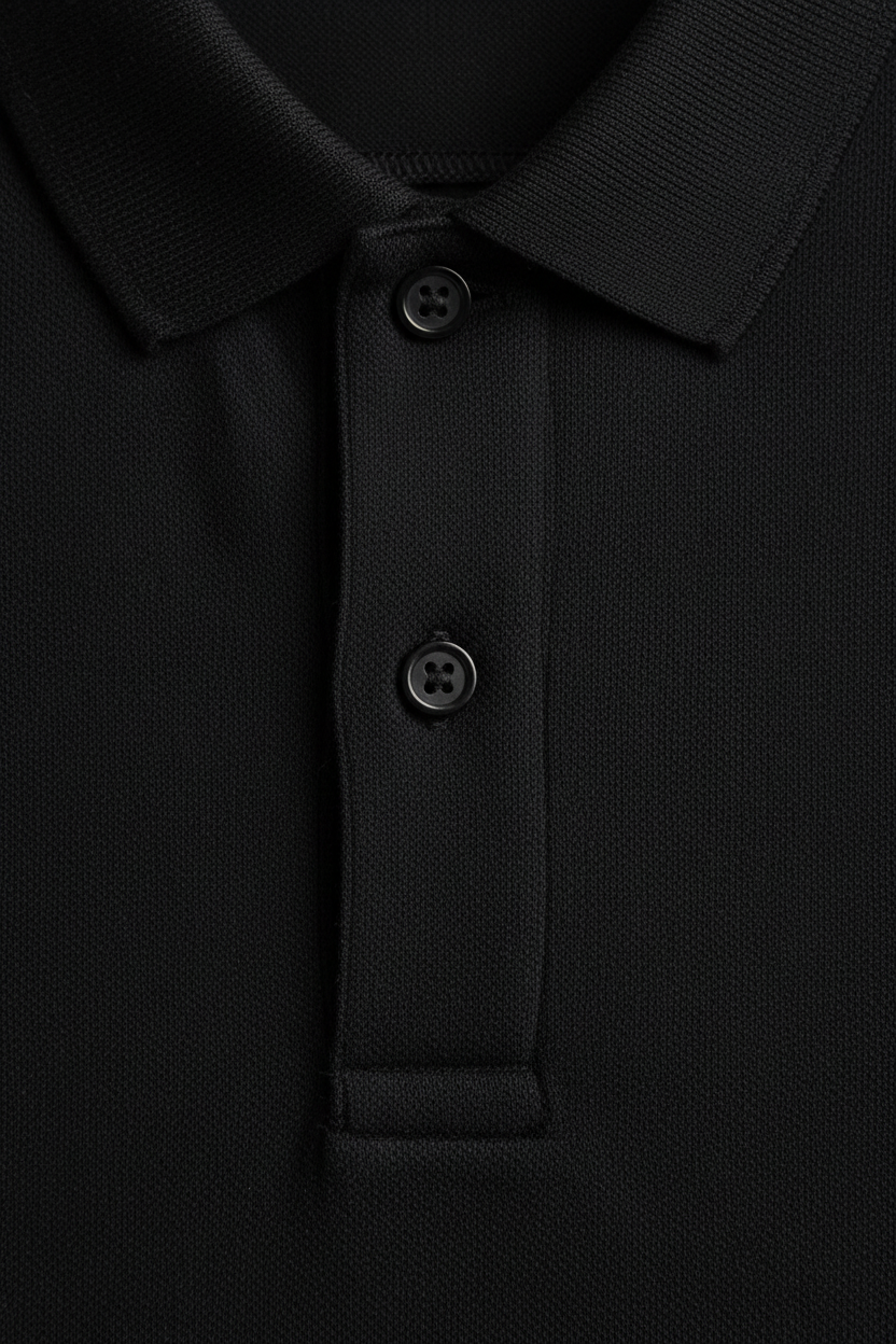 7. Fabric & Collar Macro Detail